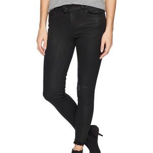 DL1961 Florence Black Instrasculpt Cropped